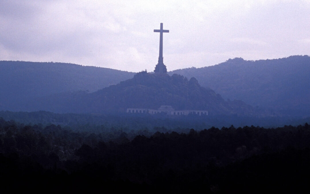 Spanisches „Tal der Gefallenen“: Basilika und Kloster bleiben
