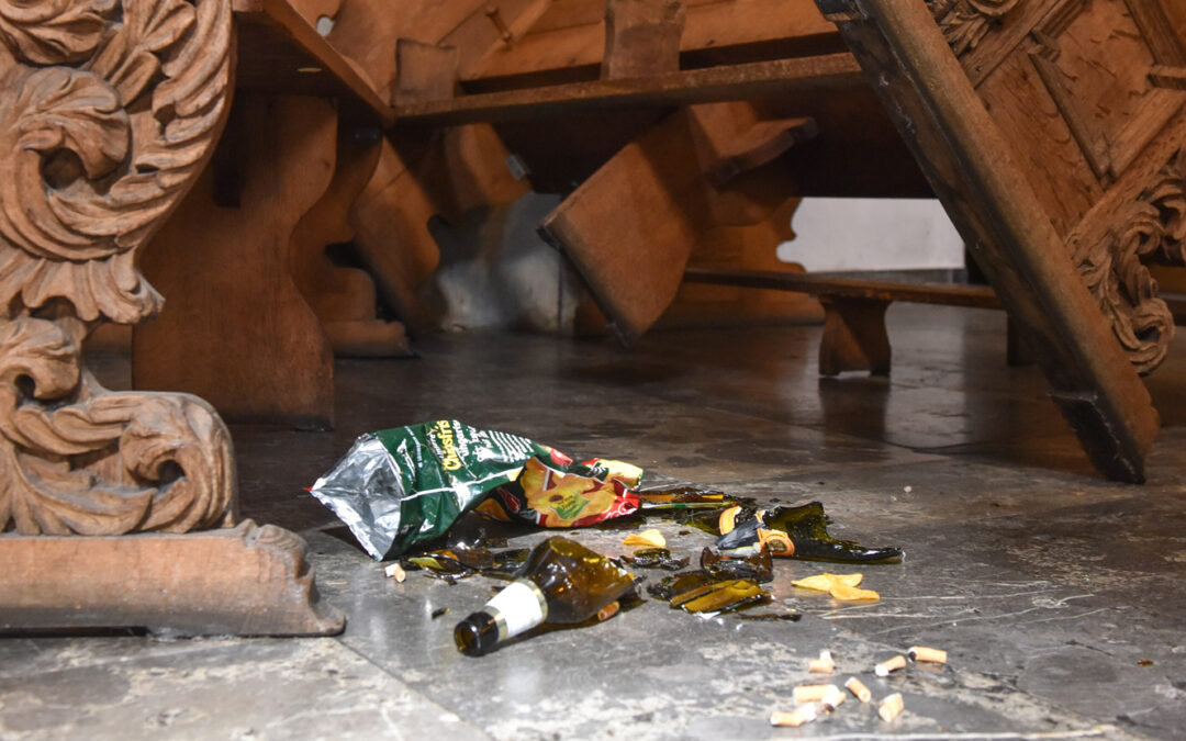 Vandalen beschädigen mehrere Kirchen in Franken