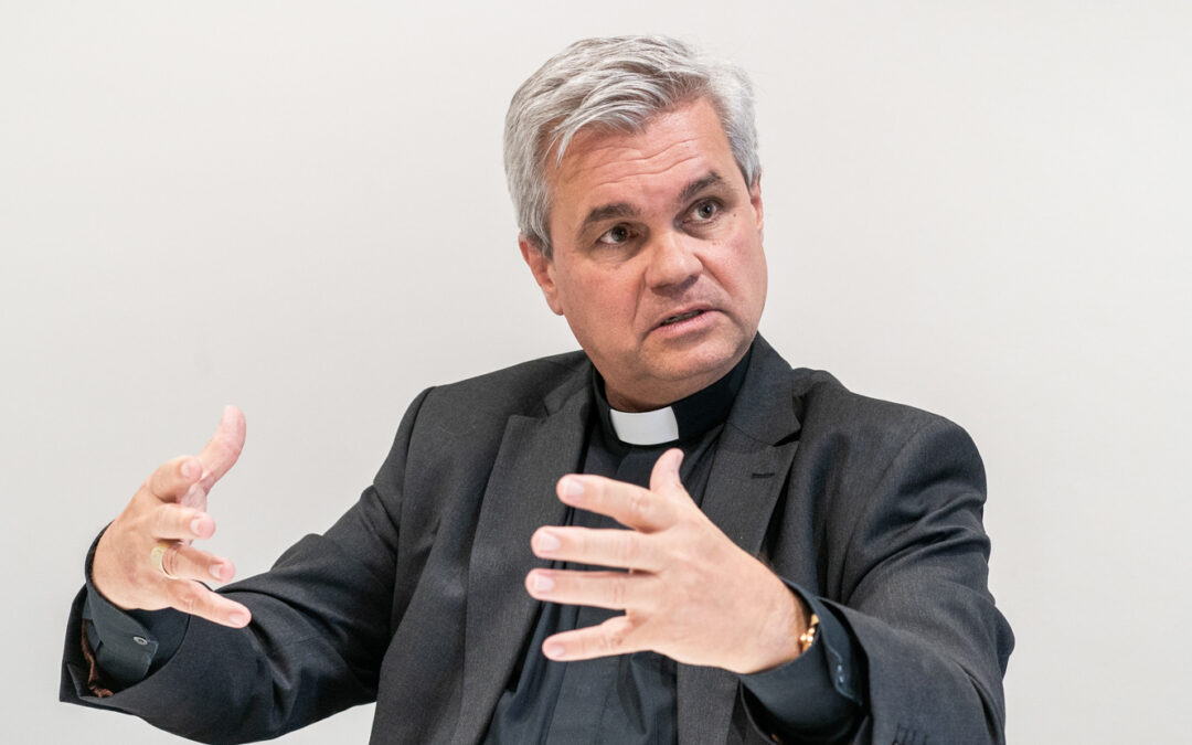 Erzbischof Bentz: Kirche findet kaum noch junge Fachkräfte
